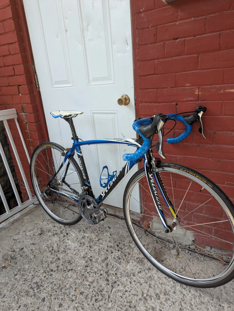 Specialized Tarmac carbon fiber Road Bike image indicator(2)