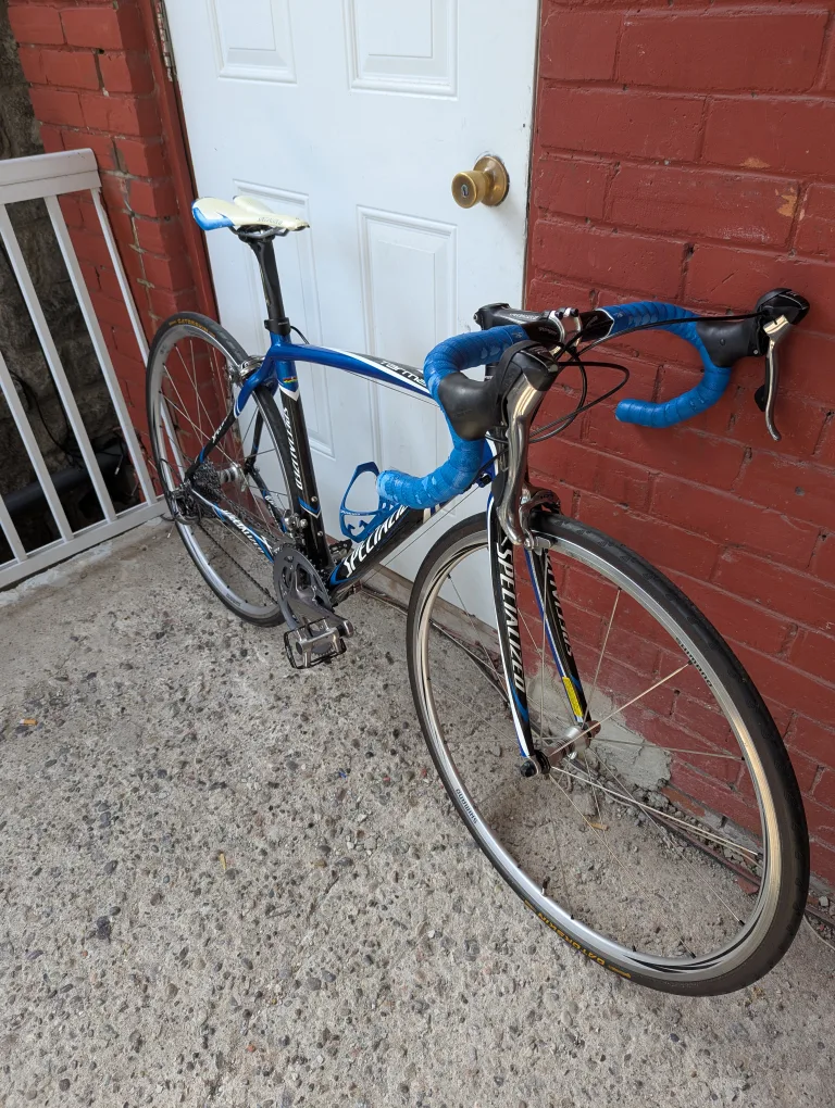 Specialized Tarmac carbon fiber Road Bike image indicator(5)