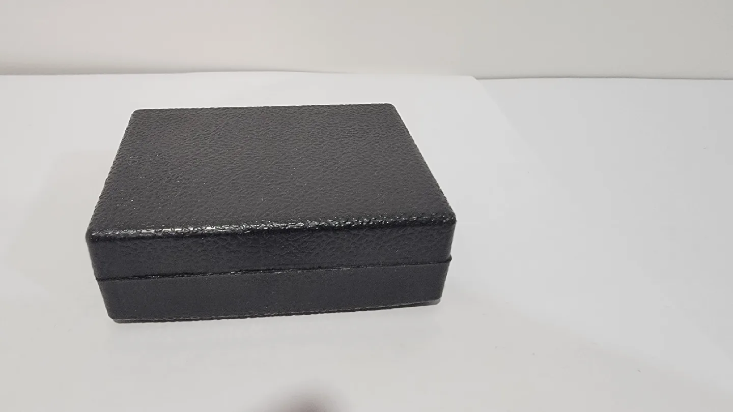 Cufflinks in Box image indicator(2)