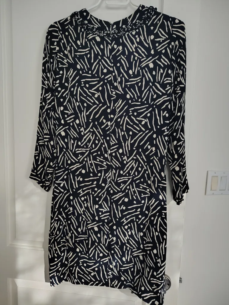 Carolina Herrera Classic Vintage Dress  - Size 4-6 image indicator(2)