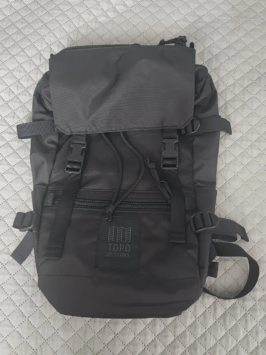 Topo Designs Rover Pack Mini - Black image indicator(2)