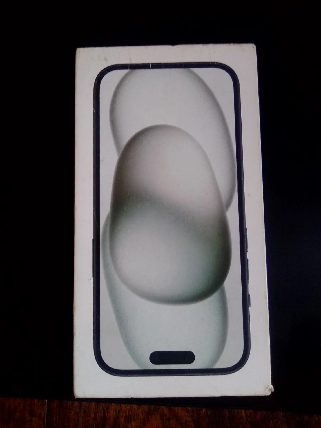 iPhone15 almost new by itself original only Box