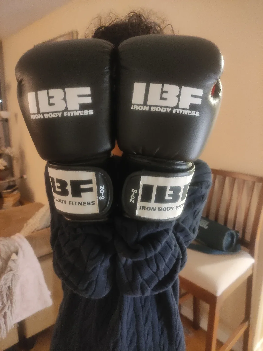 IBF Iron Body Fitness Boxing Gloves, 8 oz image indicator(2)