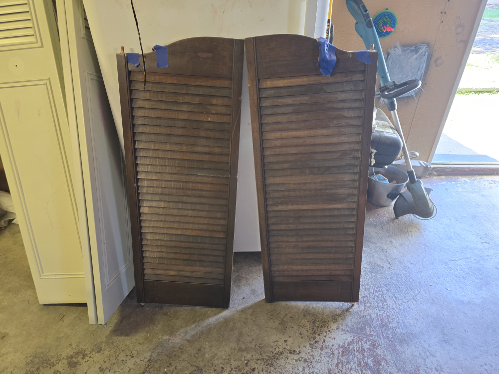 Wooden Louvered Bi-Fold Doors - photo 2