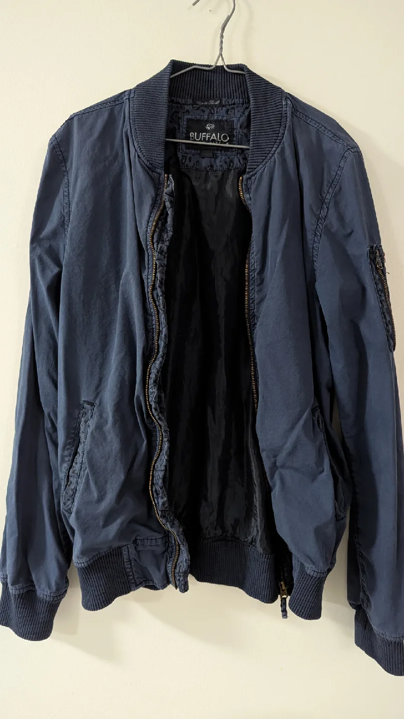 Buffalo Fall Bomber Jacket - Size Small 🧡 image indicator(4)
