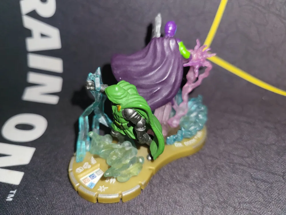 2012 Avengers Heroclix Set: Dr. Doom & Kang #048 image indicator(4)