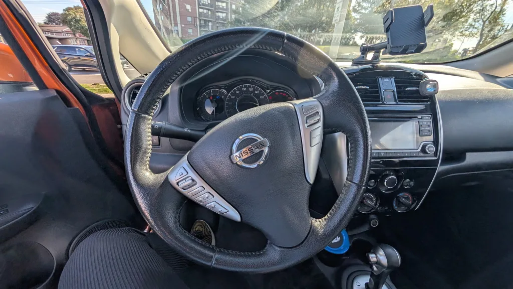 2018 Nissan Versa Note SV, Orange image indicator(6)