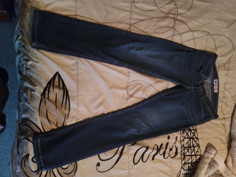 Levi's Demi Curve Jeans image indicator(2)