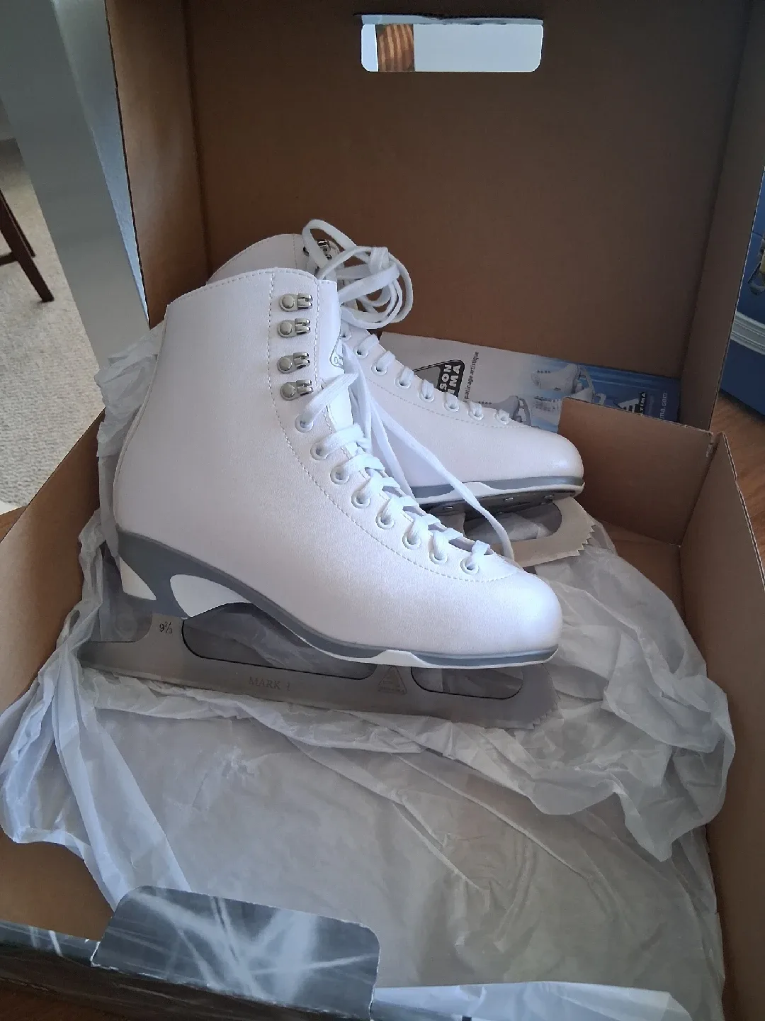 Jackson Ultima JS150 Ice Skates - Ladies Size 8