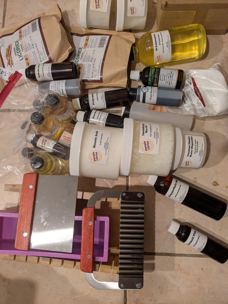 Assorted soap making supplies - photo 4
