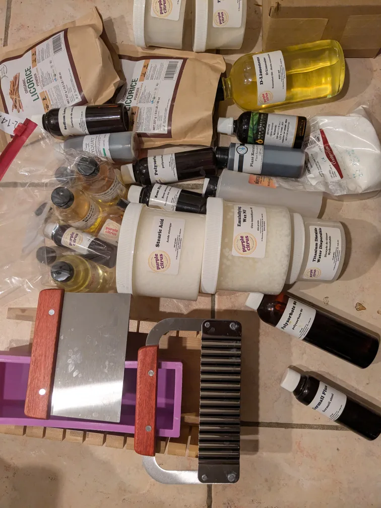 Assorted soap making supplies image indicator(4)