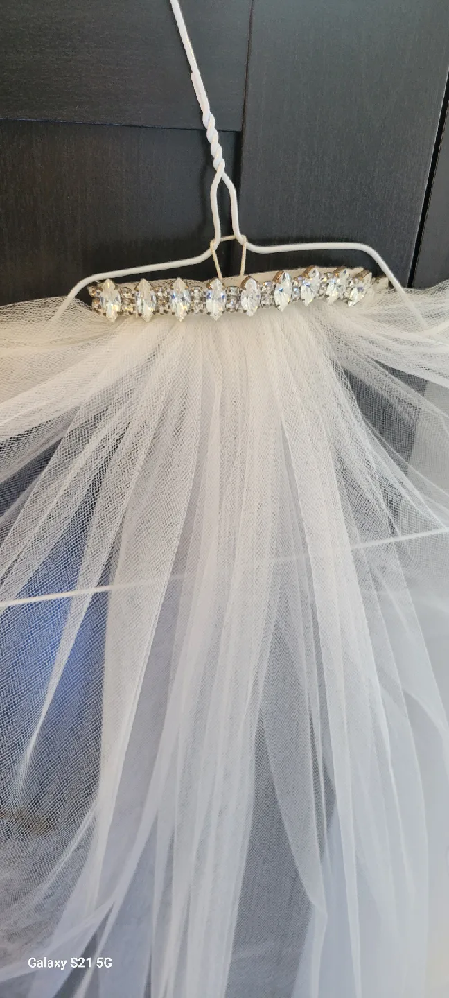 Wedding Veil with Rhinestone Detail