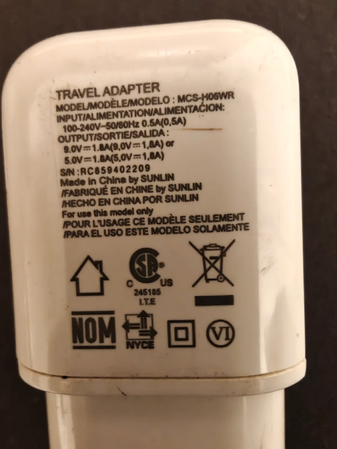 Mixed Lot of Wall Chargers - LG, Apple... 🥕 image indicator(4)