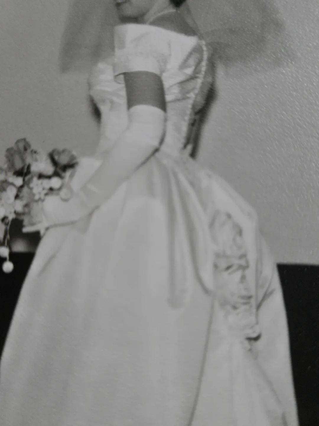 Vintage 1963 silk wedding dress image indicator(4)