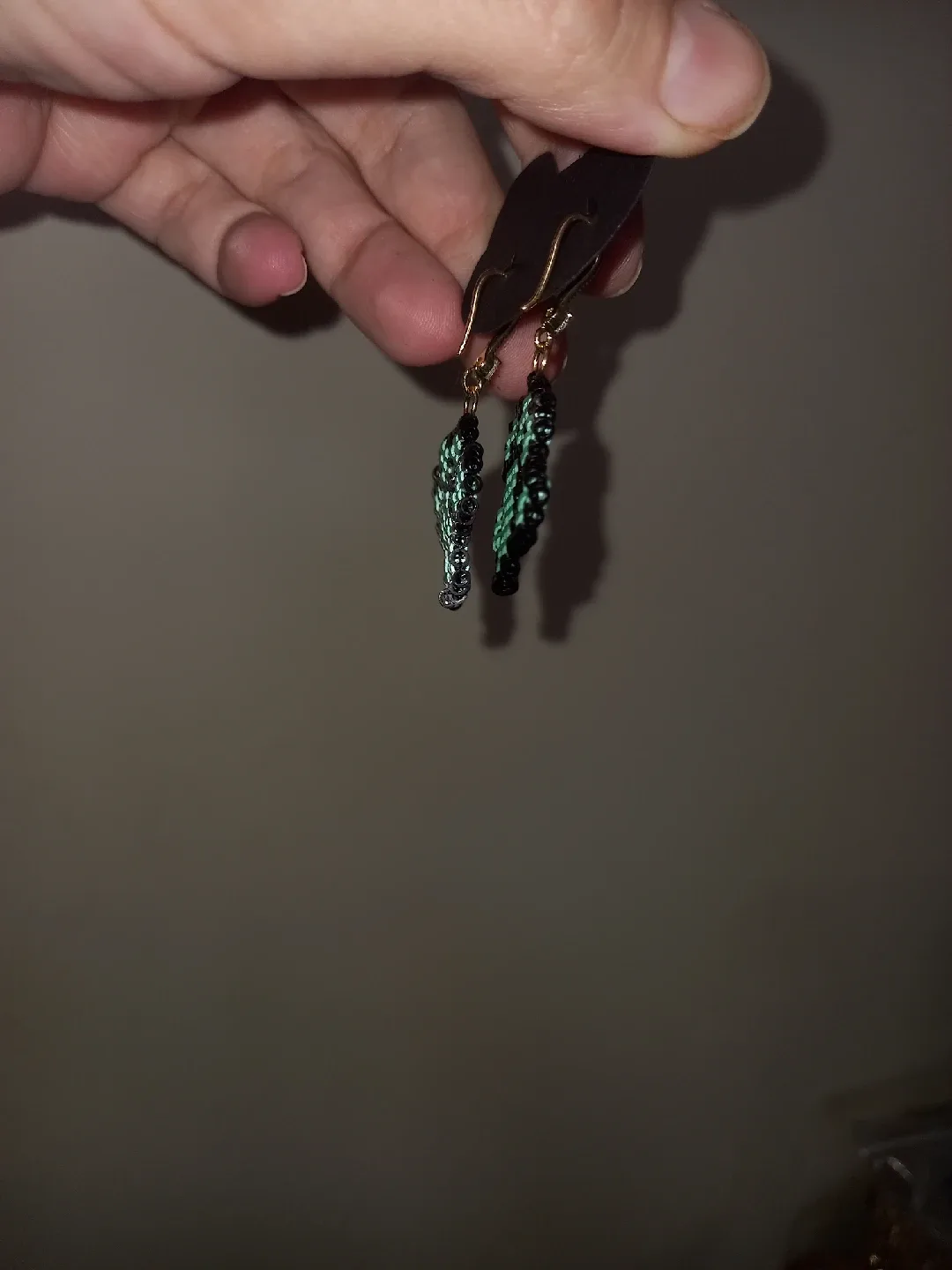 Handmade Beaded Paw Print Dangle Earrings image indicator(4)