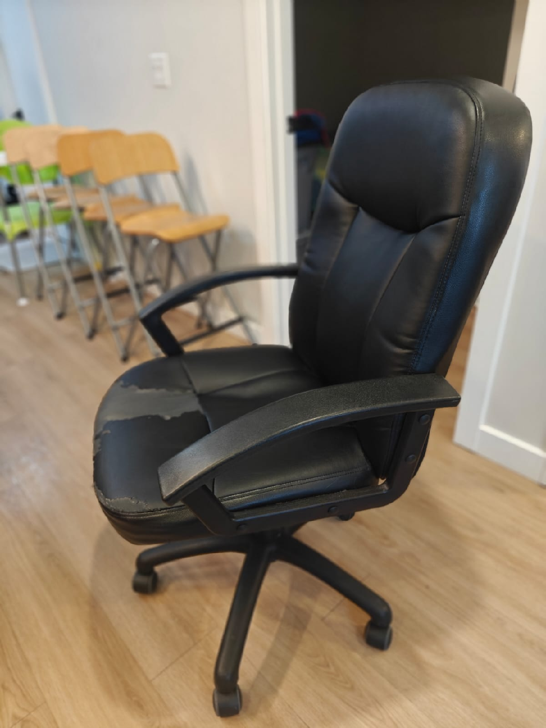 Black Office Chair - Gently Used - photo 3