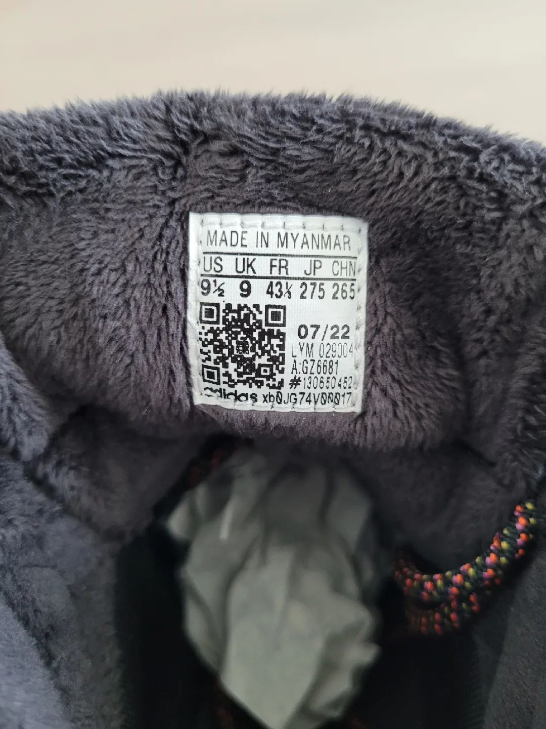 Adidas Winter Shoes image indicator(4)