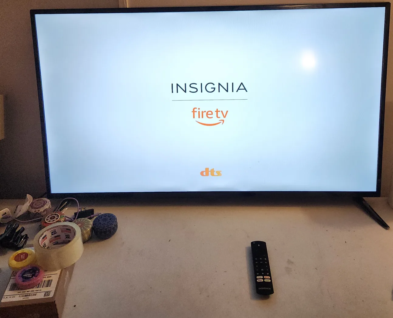 42 inch Insignia Fire TV image indicator(2)