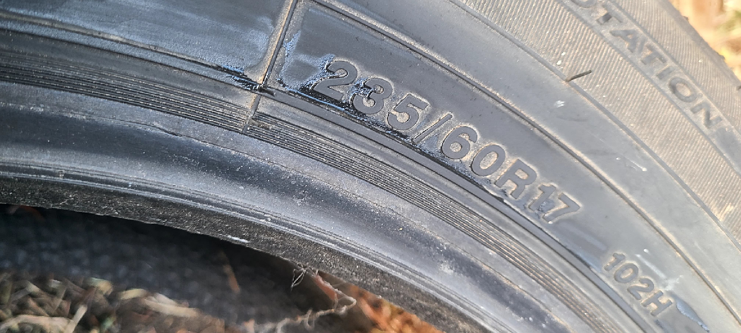 Rovelo Tire - 235/60R17 - photo 5