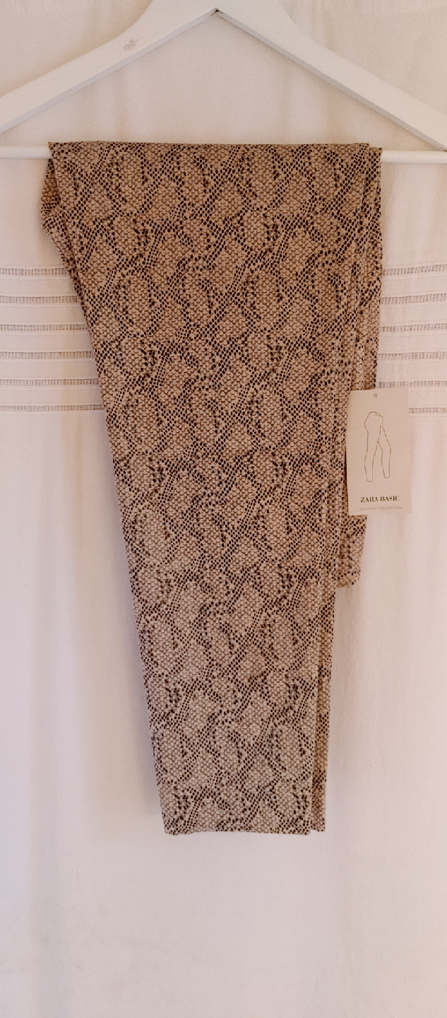 Zara Basic Pants - Size L