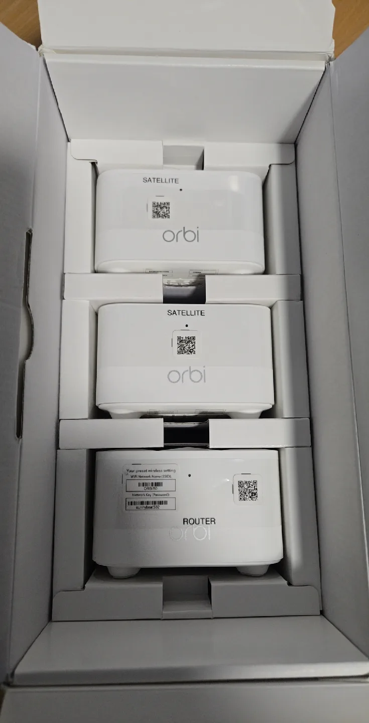 Netgear Orbi Whole Home WiFi System - Like New! image indicator(4)