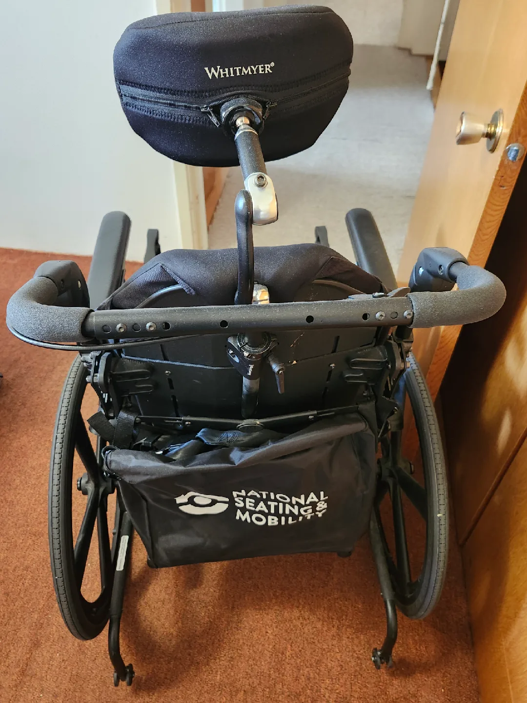 Wheelchair Fully Adjustable, Roho Cushion image indicator(5)