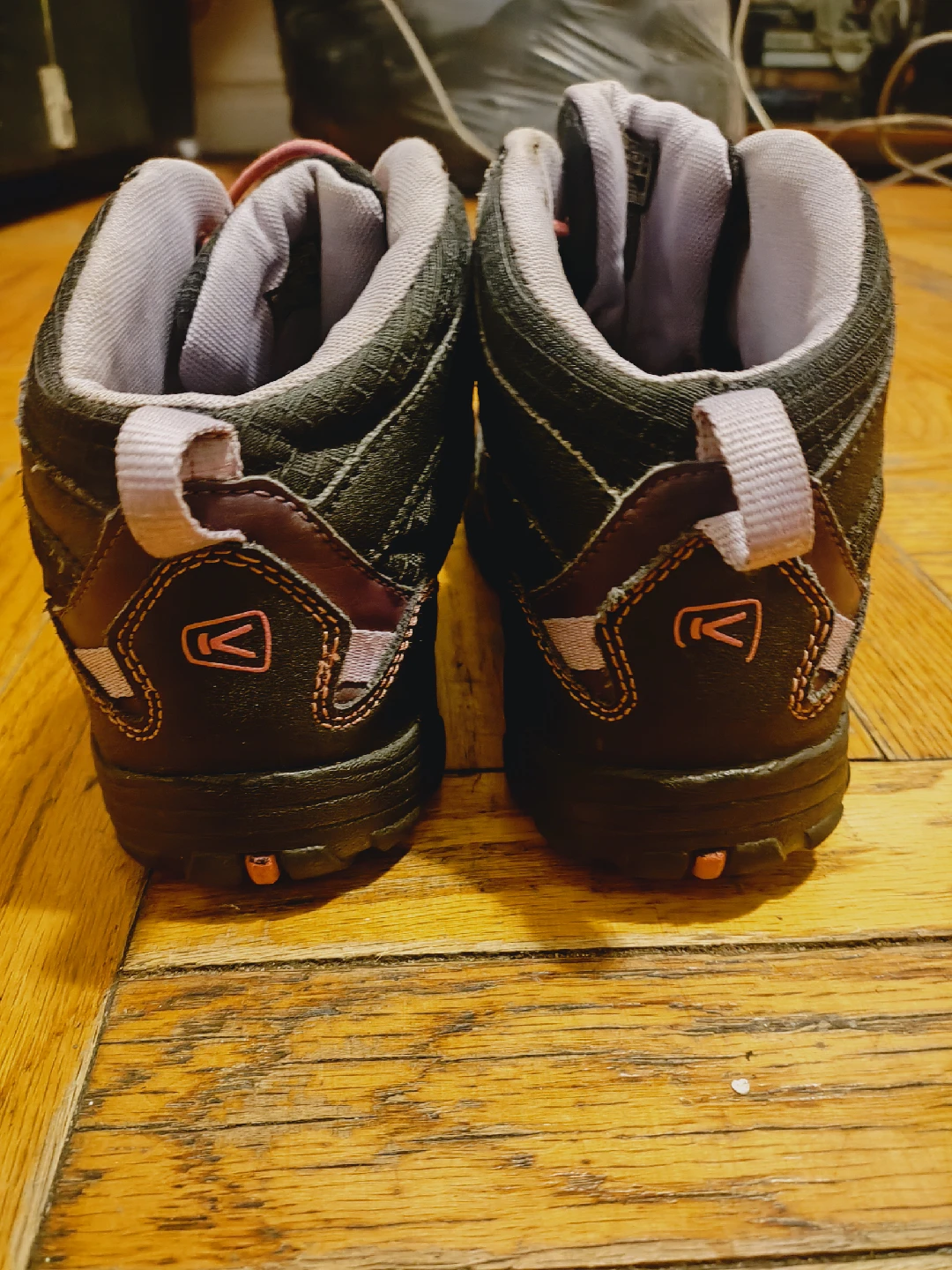KEEN Kids' Hiking Boots Purple- Size 4 Used Great condition - photo 4