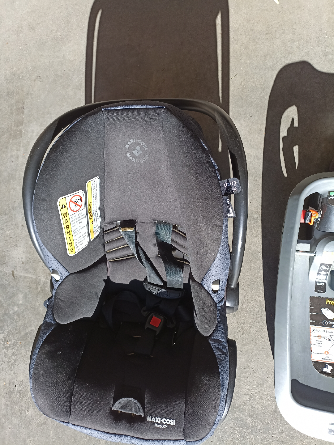 maxi cosi infant car seat with base