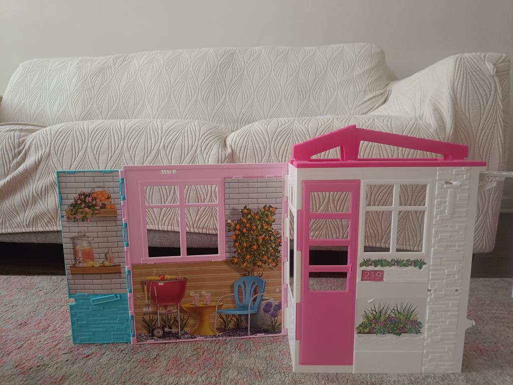 Barbie Foldable Dollhouse Playset(2) - photo 5