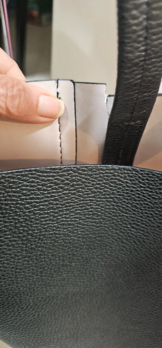 Black Tote Bag image indicator(5)