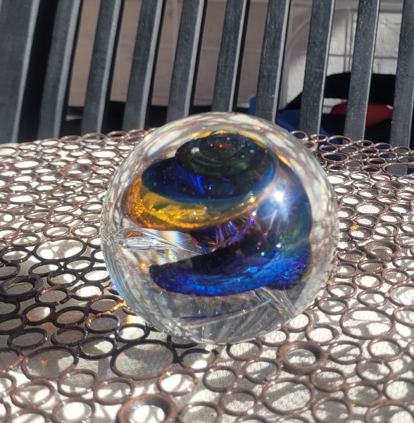 Art Glass Paperweight - Swirl Design🥕 thrifty pick