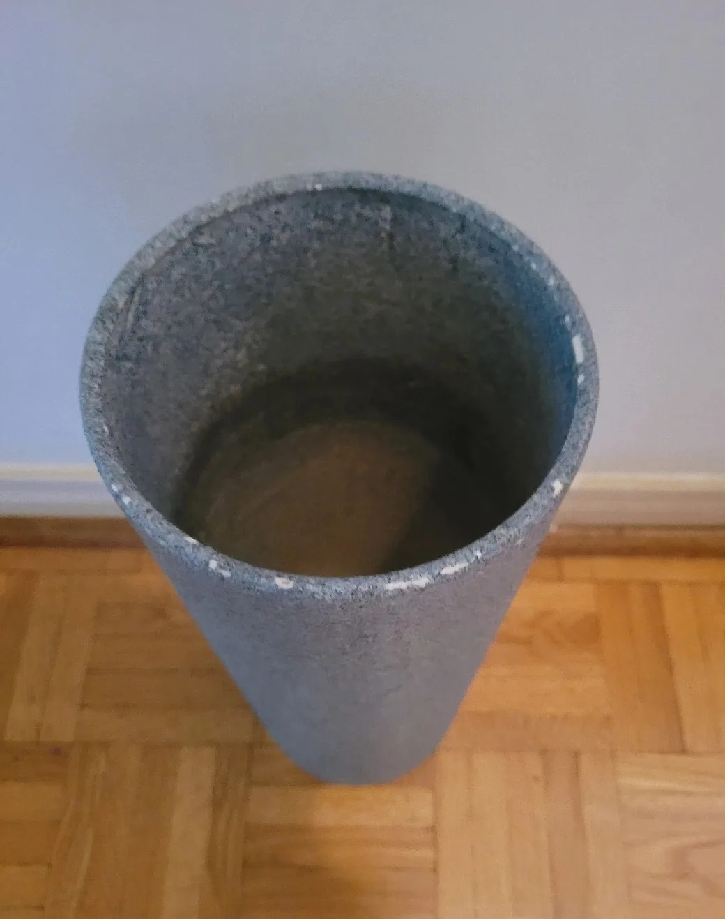 🥕 Grey Flower Vase image indicator(2)