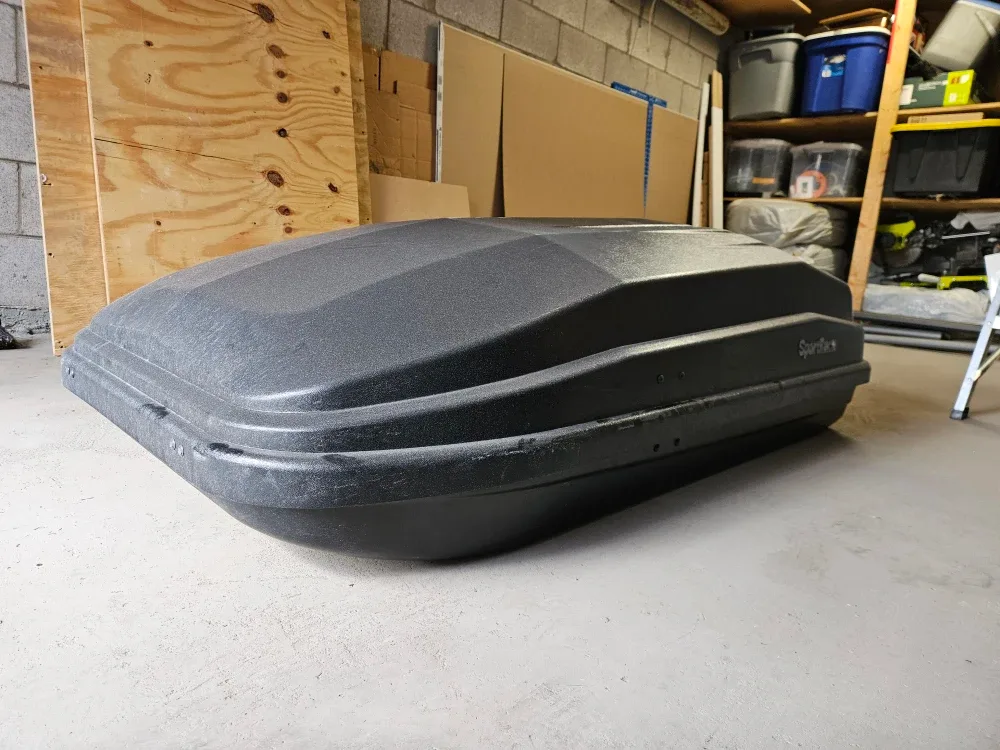 SportRack Vista XL Cargo Box image indicator(8)