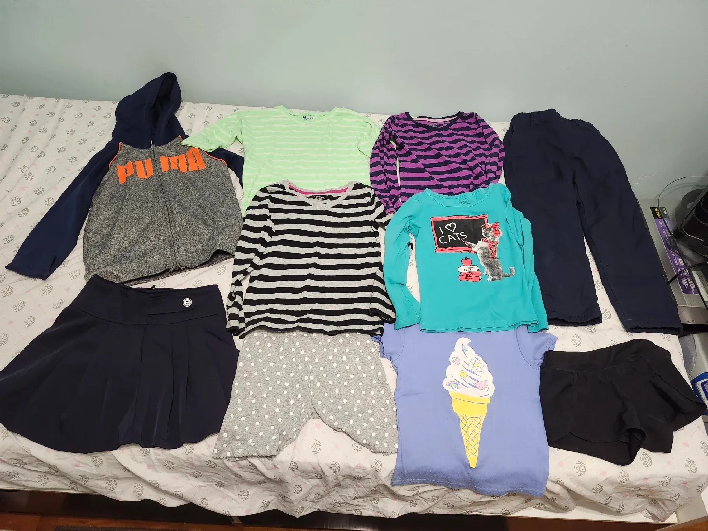 Beautiful Girls' Dresses - Various Styles  age 5 to 7 image indicator(8)