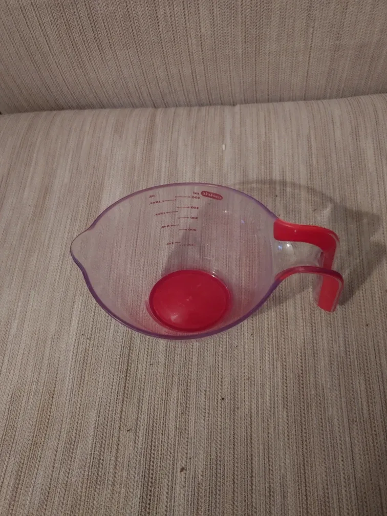 Betty Crocker 2-Cup Measuring Cup image indicator(2)