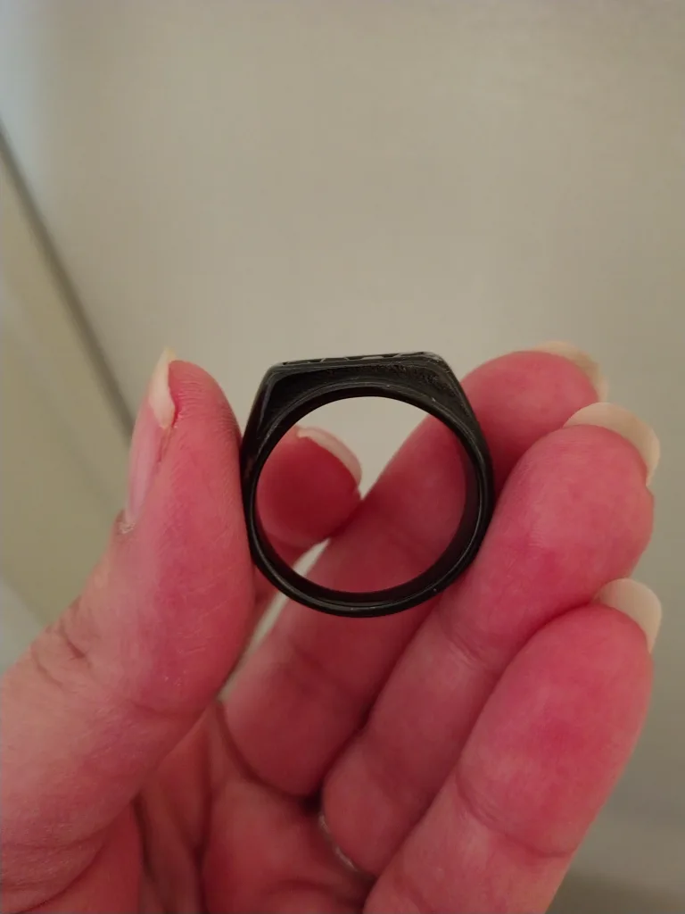 Black Men's Ring with Dark Stones image indicator(6)