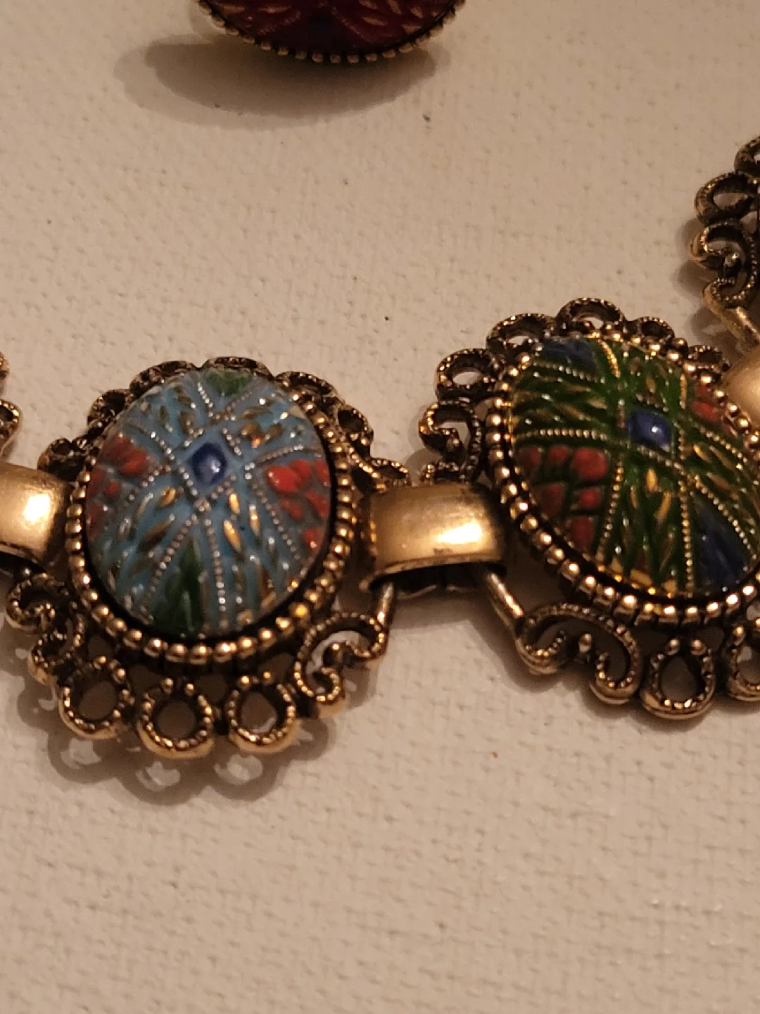 Damask Vintage Bracelet and Earring Set image indicator(2)