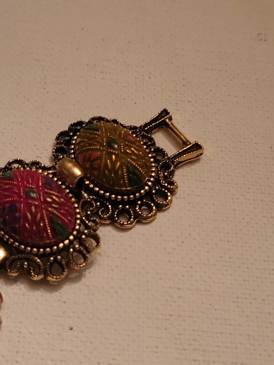 Damask Vintage Bracelet and Earring Set image indicator(3)