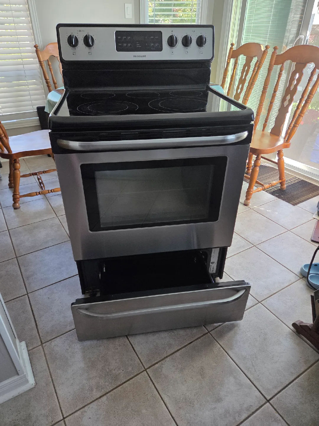 Frigidaire Electric Range Oven image indicator(3)