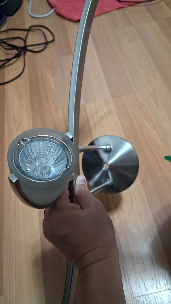 Spotlight with 3 heads image indicator(4)