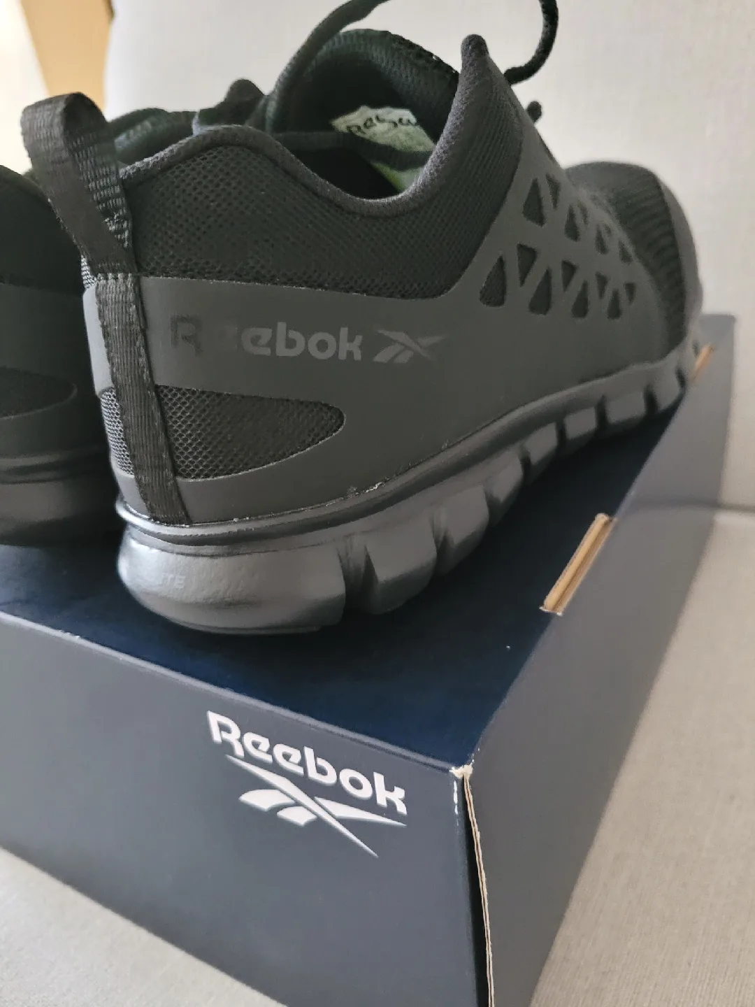 Men's Reebok Sublite Cushion Work Athletic Shoes 9.5/10 - Black image indicator(6)