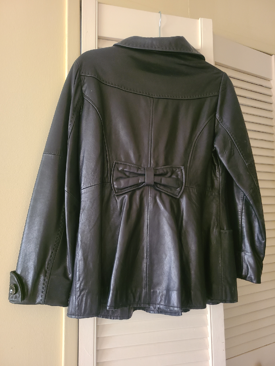 New Black Leather Jacket with Bow Detail - photo 3