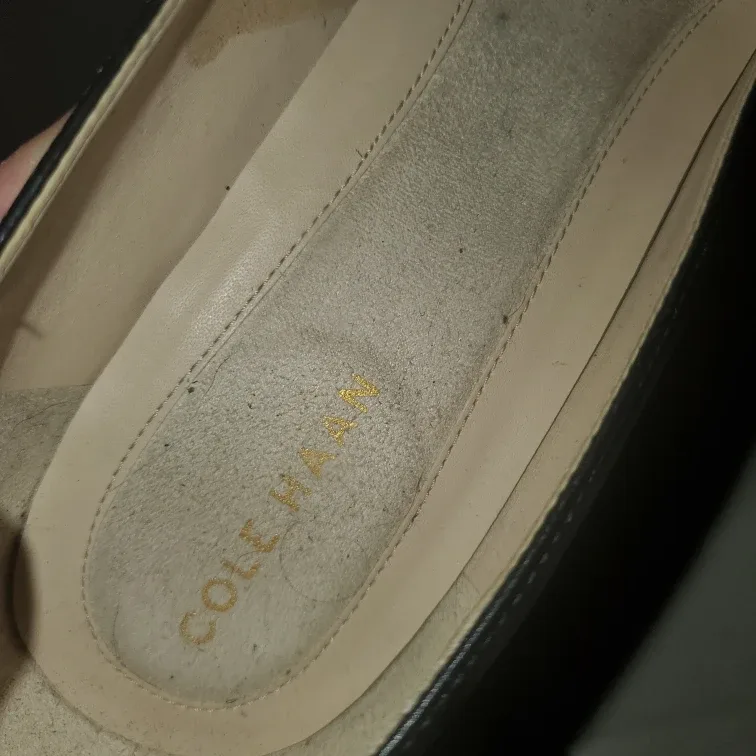 Cole Haan Black Leather Heels - Size 8 image indicator(4)