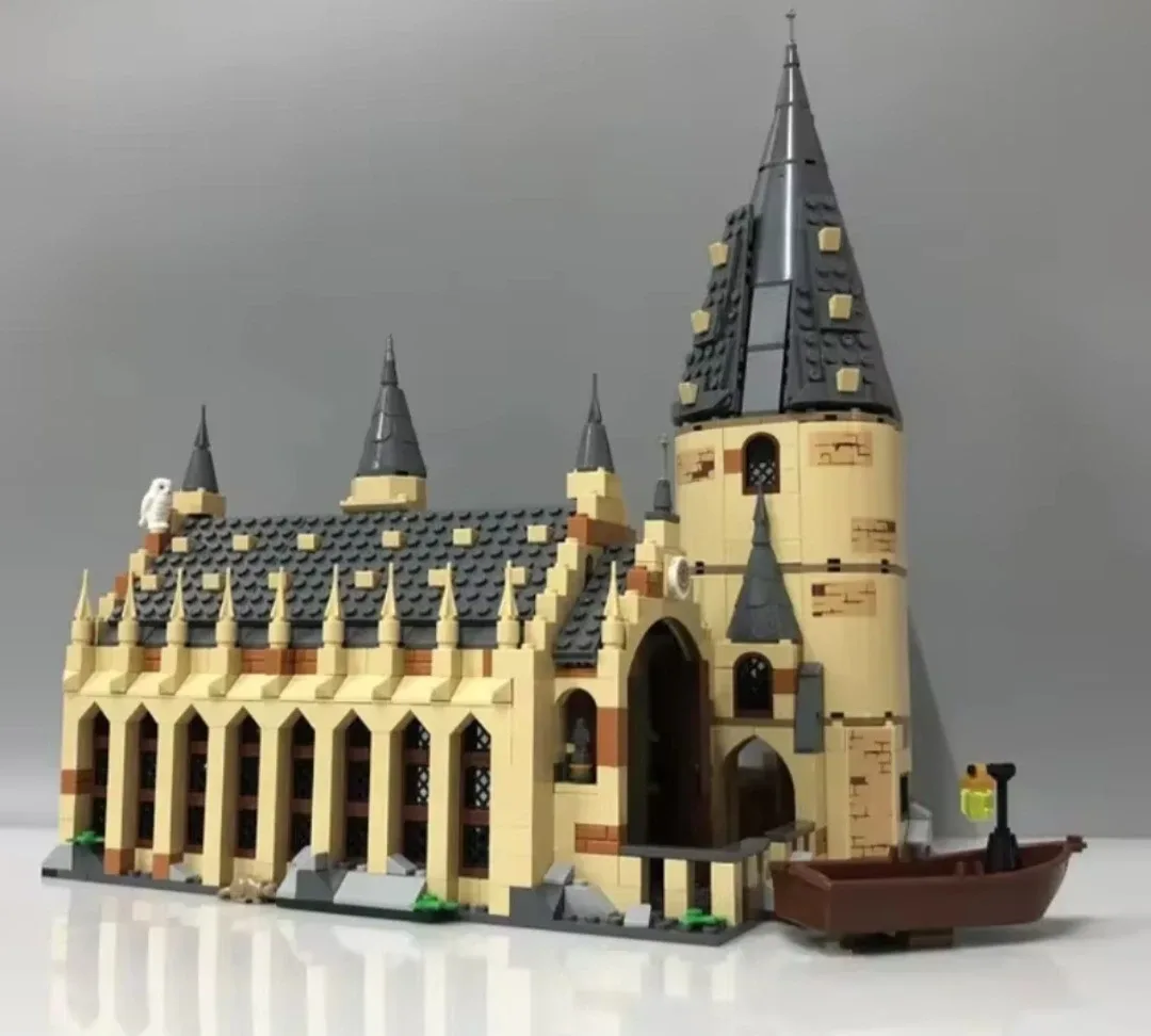 LEGO Harry Potter Hogwarts Great Hall Set image indicator(2)