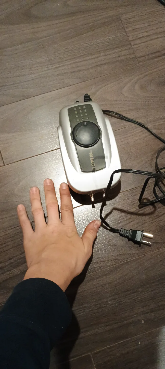 Top Fin Air Pump image indicator(2)