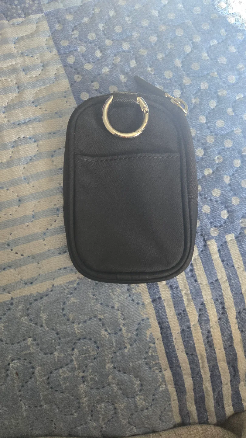 Lululemon Black Pouch image indicator(3)