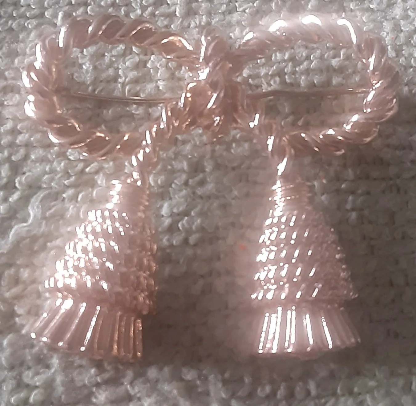 Gold Bow Tassel Brooch image indicator(3)