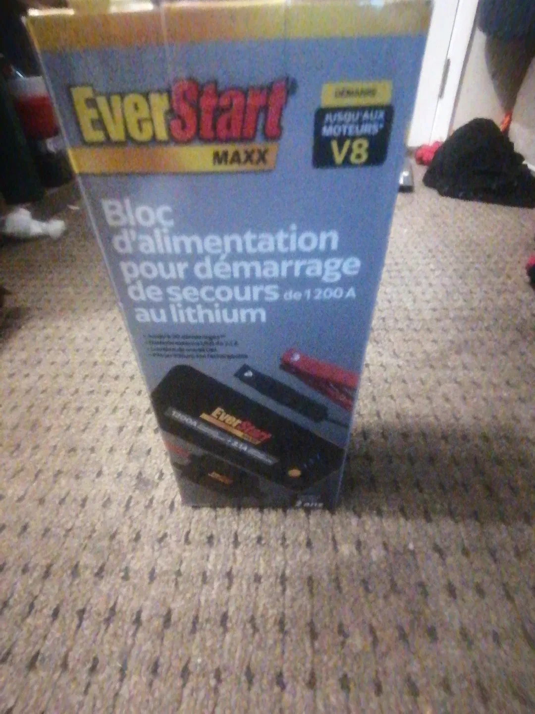 EverStart maxx 1200A car jumper (new in box) selling two for 150 image indicator(4)