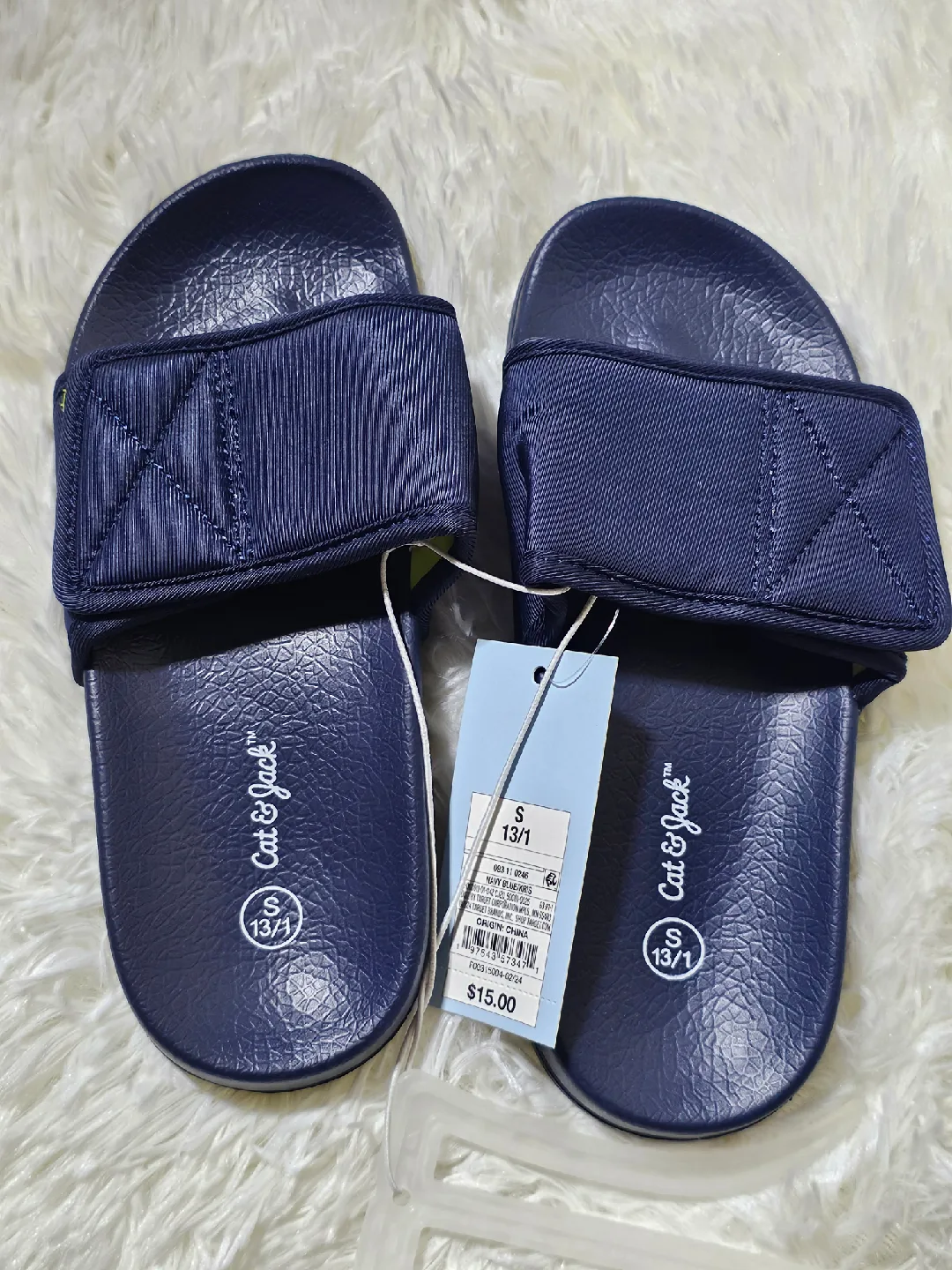 🥕Baby Clothes Bundle: Rompers, Outfits, Socks image indicator(6)