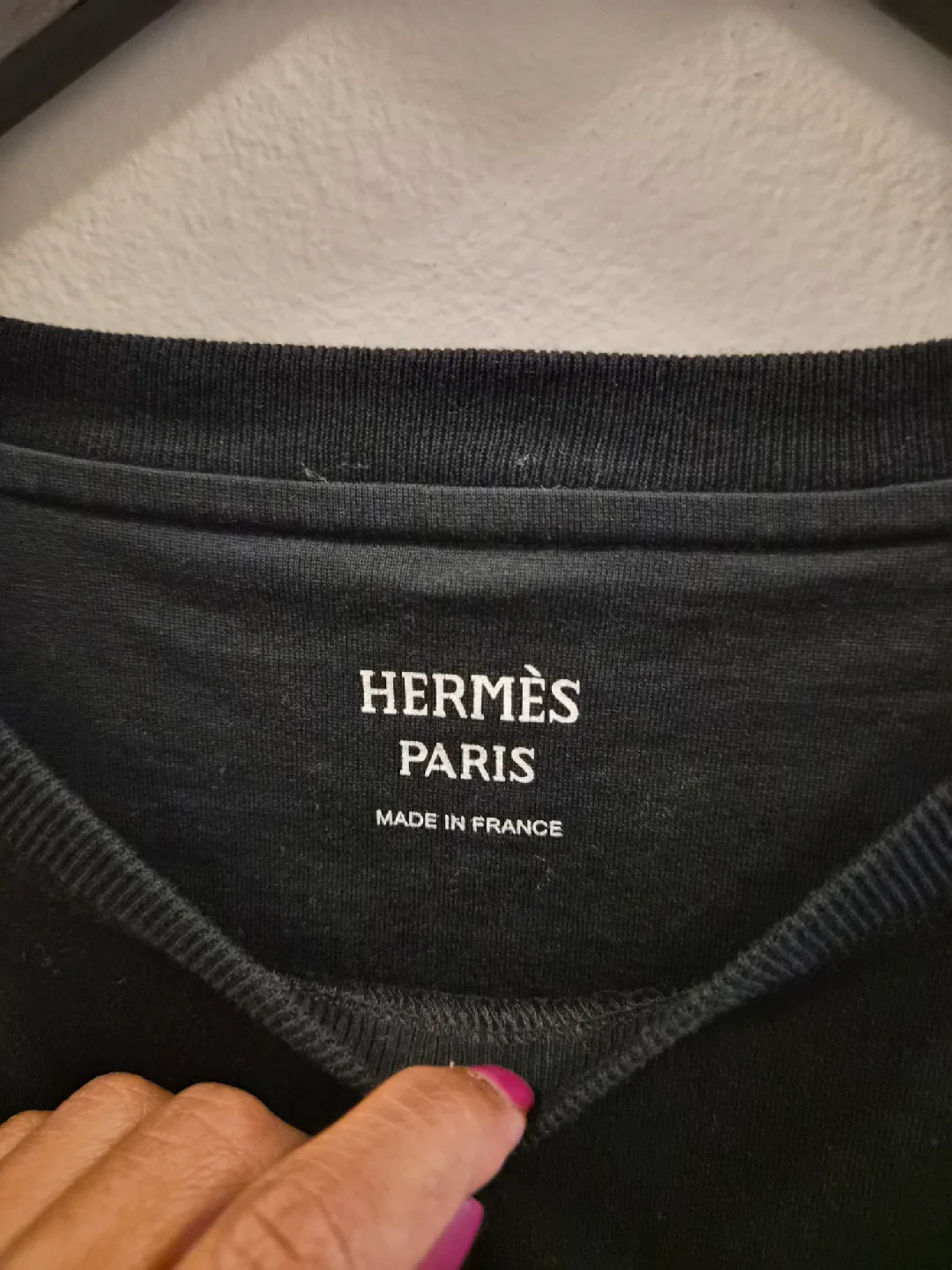 Hermès Paris Black T-Shirt image indicator(2)